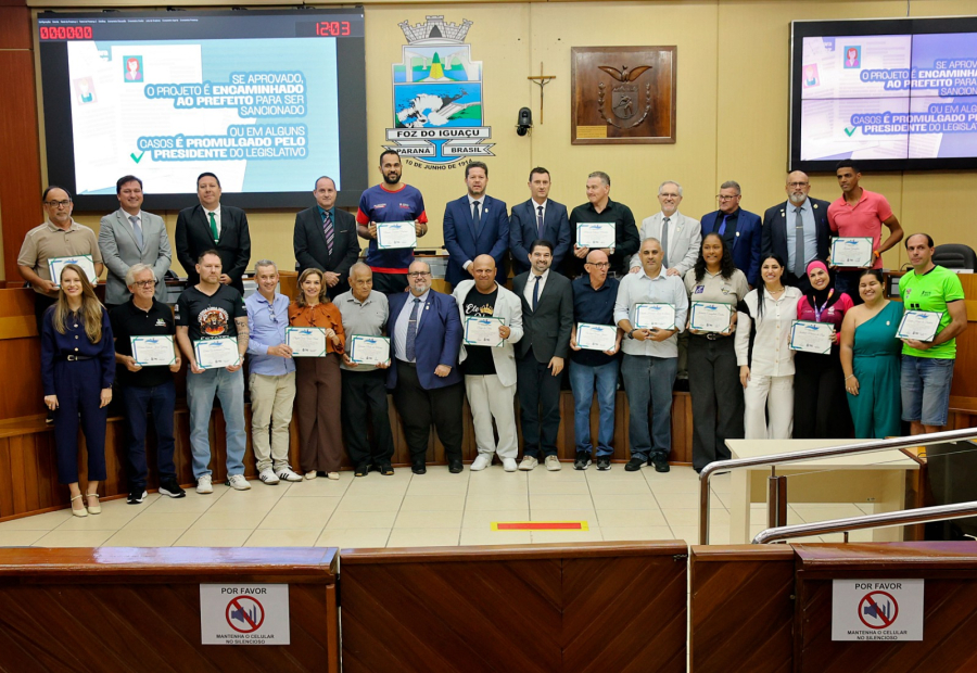 Câmara homenageia atletas e entidades esportivas com o Prêmio Fernanda Caroline Cardias